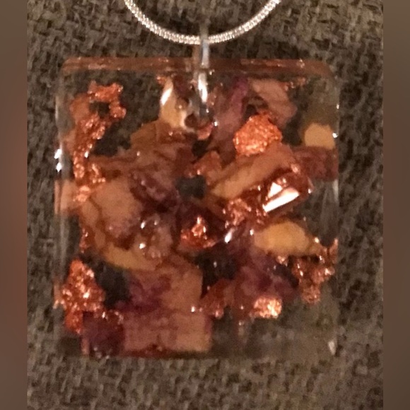 Handmade Burnt Rose Petals & Copper Flakes Pressed Flower Resin Square Necklace - Picture 9 of 13